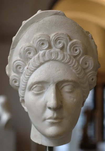 Retrato de Plotina